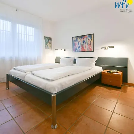 Luv Und Lee Pilsum *