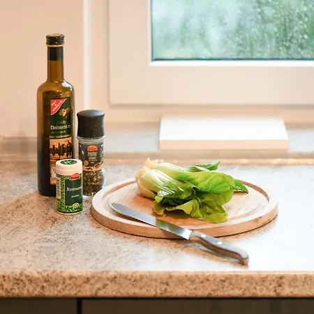 Luv Und Lee Pilsum *